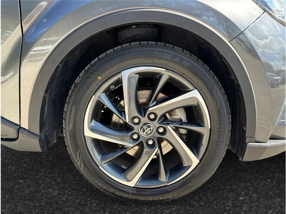 2021 Toyota C-HR - Image 13 of 21