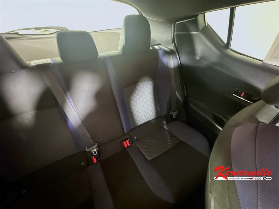 2021 Toyota C-HR - Image 14 of 21