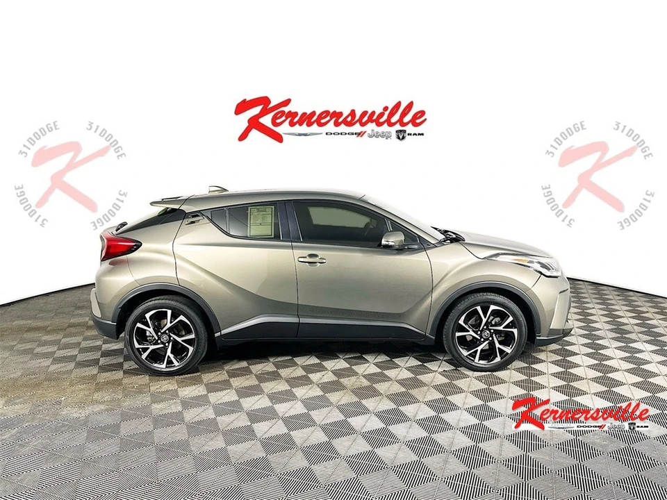 2021 Toyota C-HR - Image 8 of 12