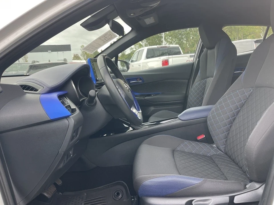 2021 Toyota C-HR - Image 8 of 12