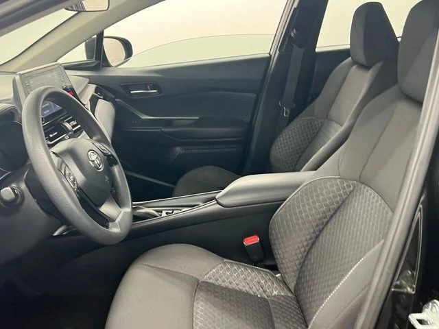 2021 Toyota C-HR - Image 8 of 9