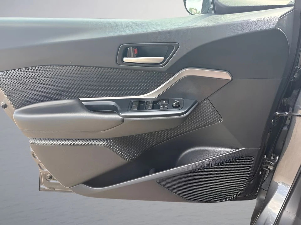 2021 Toyota C-HR - Image 22 of 31
