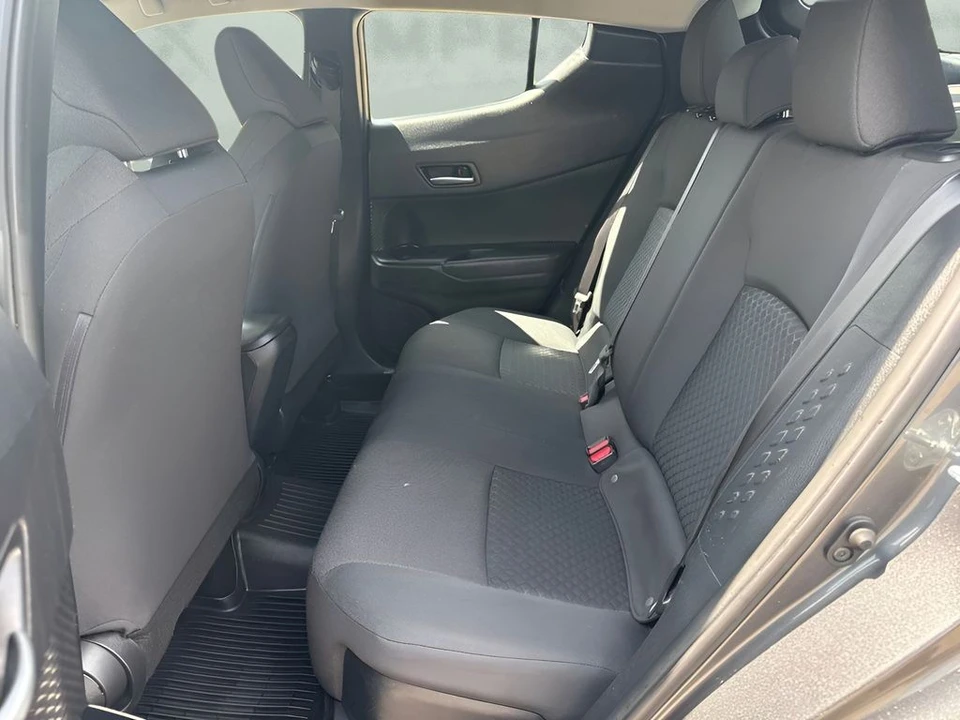2021 Toyota C-HR - Image 10 of 31