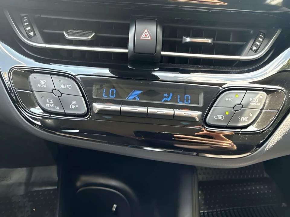 2021 Toyota C-HR - Image 17 of 31