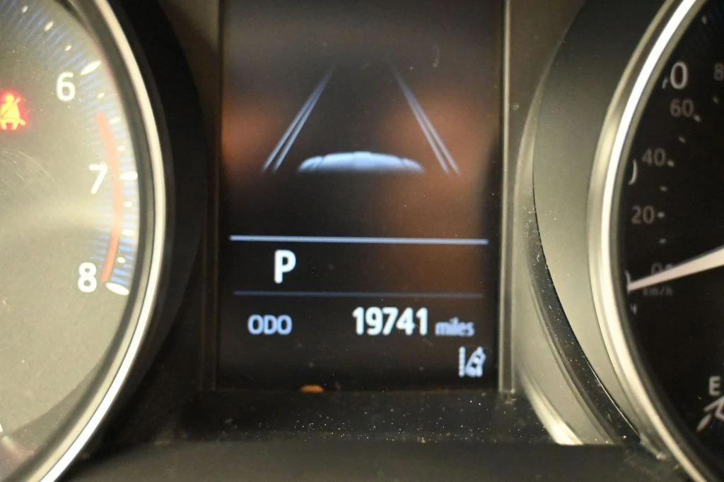2021 Toyota C-HR - Image 16 of 31