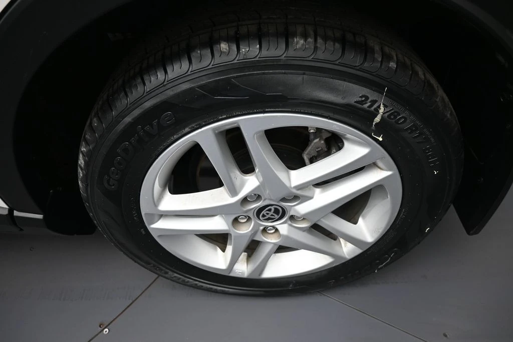 2021 Toyota C-HR - Image 15 of 31