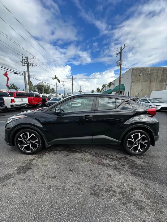 2021 Toyota C-HR - Image 2 of 9