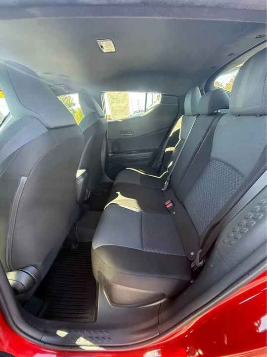 2021 Toyota C-HR - Image 9 of 16
