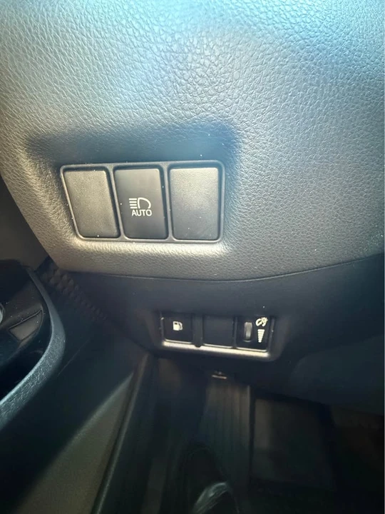 2021 Toyota C-HR - Image 15 of 16