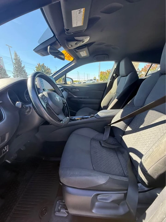 2021 Toyota C-HR - Image 11 of 16