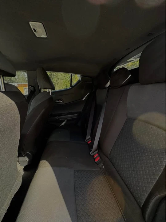 2021 Toyota C-HR - Image 6 of 10