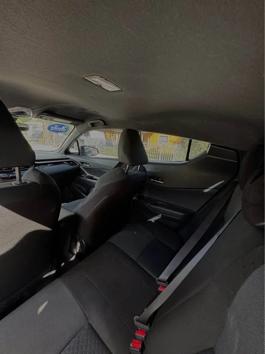 2021 Toyota C-HR - Image 7 of 10