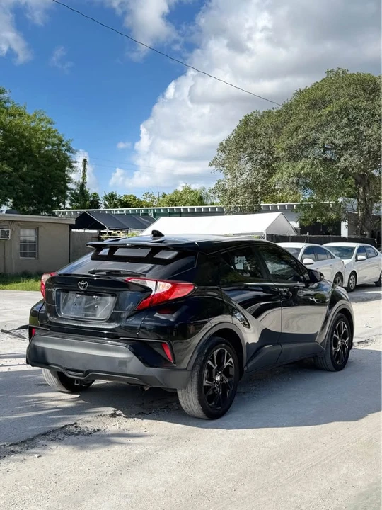 2021 Toyota C-HR - Image 3 of 10