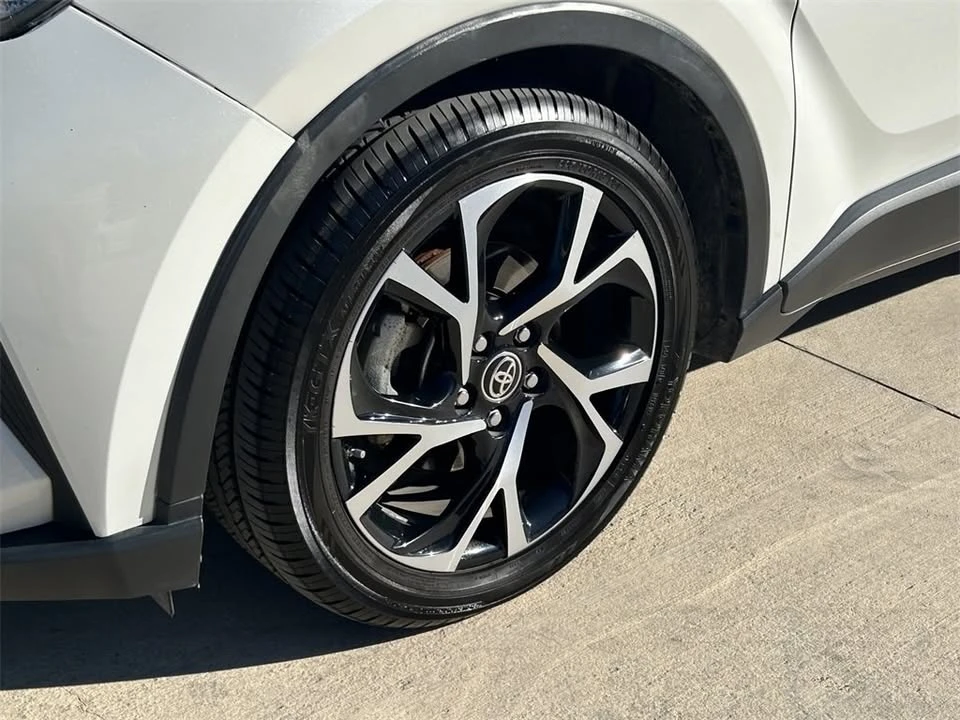 2021 Toyota C-HR - Image 8 of 19