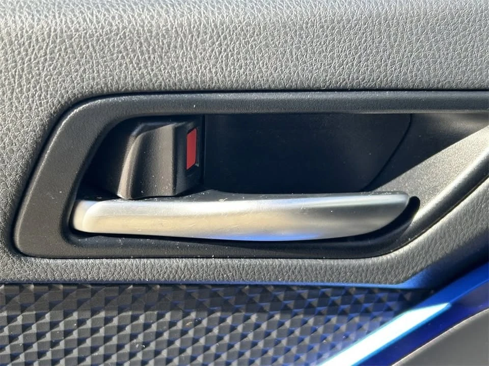 2021 Toyota C-HR - Image 15 of 19