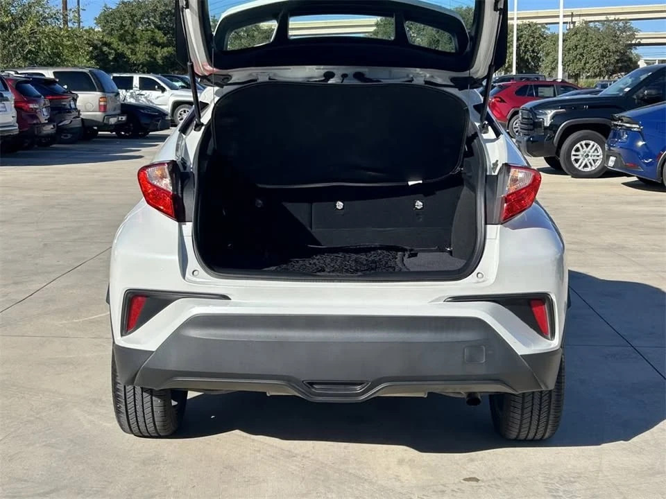 2021 Toyota C-HR - Image 12 of 19