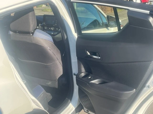 2021 Toyota C-HR - Image 15 of 19