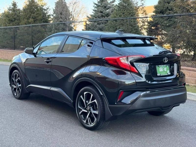 2021 Toyota C-HR - Image 11 of 12
