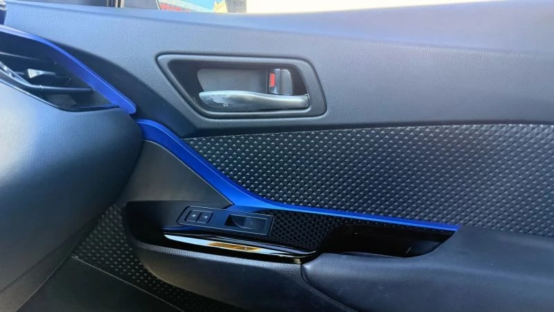 2021 Toyota C-HR - Image 11 of 12