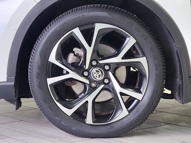 2021 Toyota C-HR - Image 9 of 12