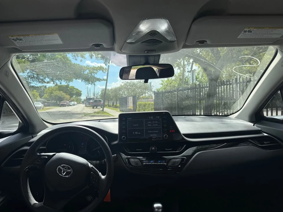 2021 Toyota C-HR - Image 8 of 9
