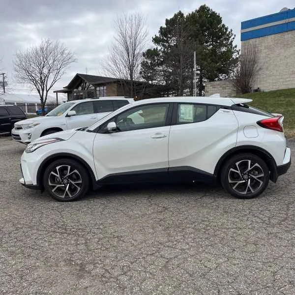2021 Toyota C-HR - Image 2 of 18