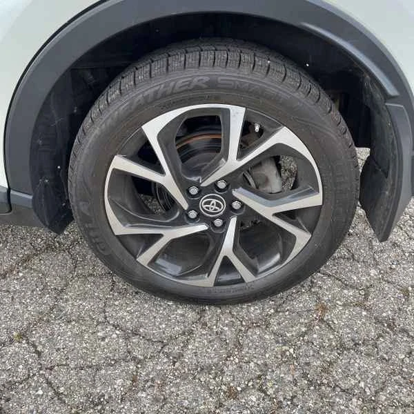 2021 Toyota C-HR - Image 7 of 18