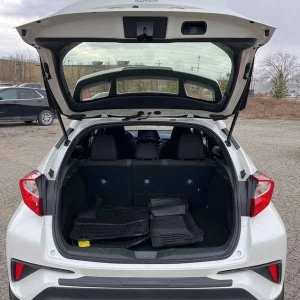 2021 Toyota C-HR - Image 17 of 18