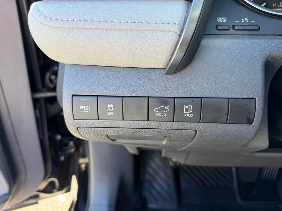 2021 Toyota Camry 8th Gen - Image 6 of 24