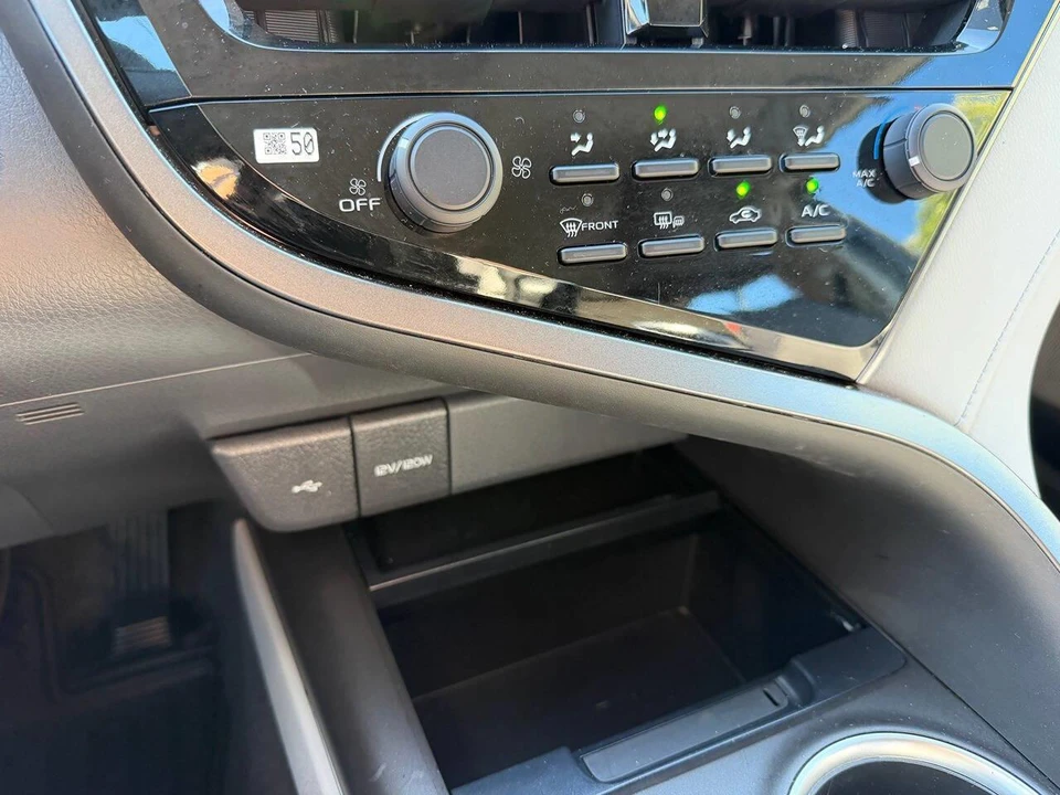 2021 Toyota Camry 8th Gen - Image 10 of 24