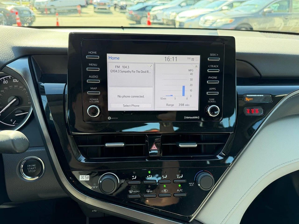 2021 Toyota Camry 8th Gen - Image 8 of 24