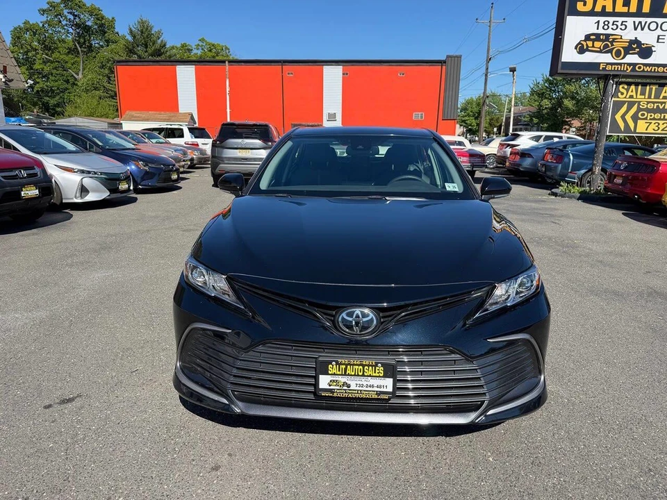 2021 Toyota Camry 8th Gen - Image 17 of 24