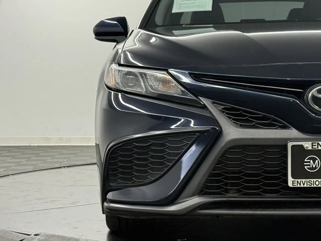 2021 Toyota Camry 8th Gen - Image 8 of 12