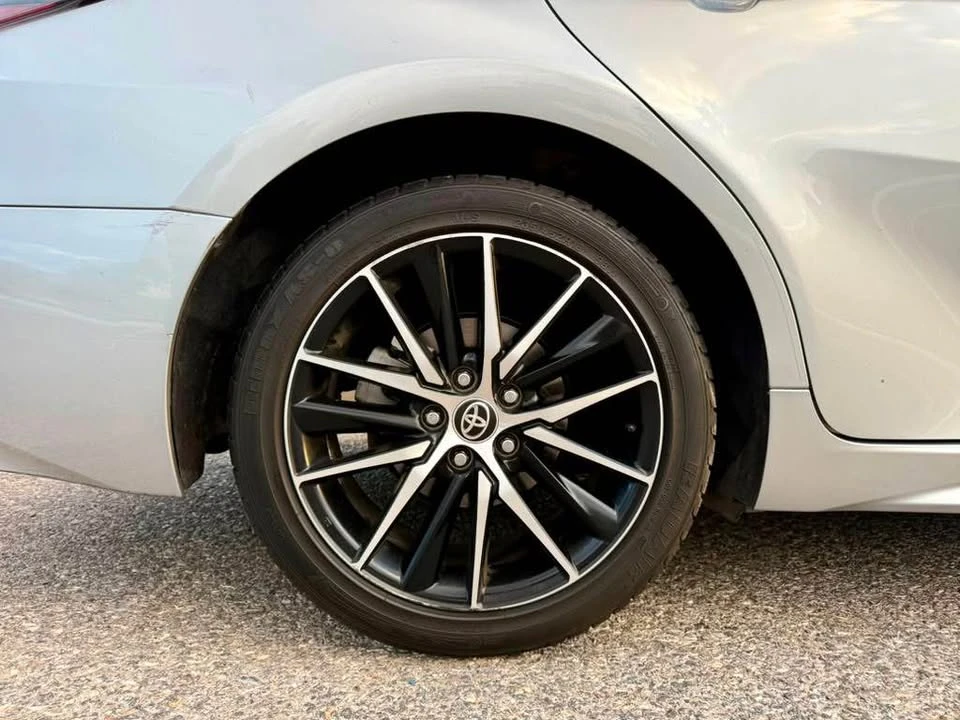 2021 Toyota Camry 8th Gen - Image 19 of 20