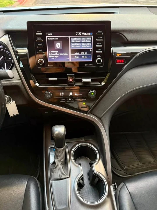 2021 Toyota Camry 8th Gen - Image 11 of 20