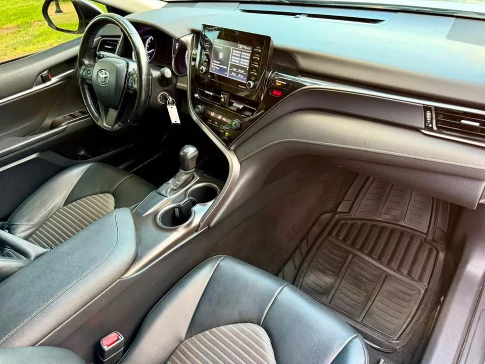 2021 Toyota Camry 8th Gen - Image 15 of 20