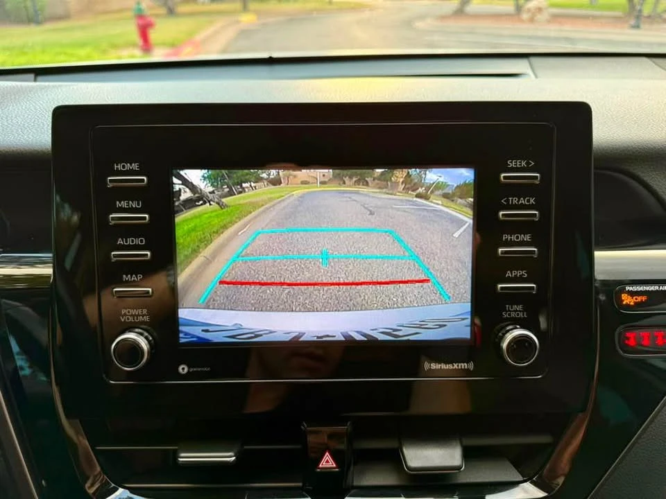 2021 Toyota Camry 8th Gen - Image 16 of 20