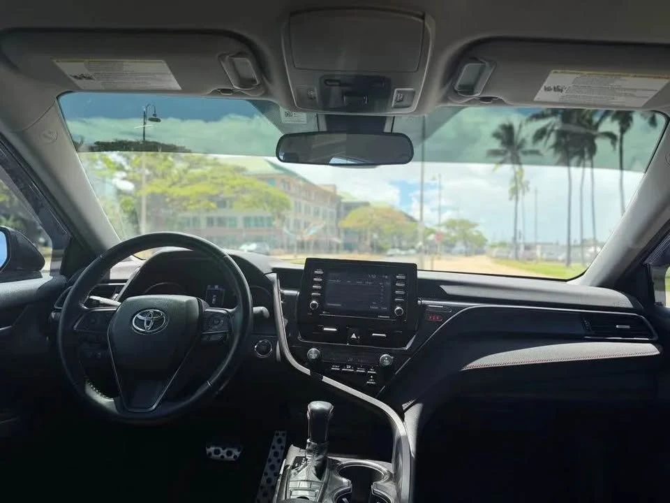 2021 Toyota Camry 8th Gen - Image 9 of 17
