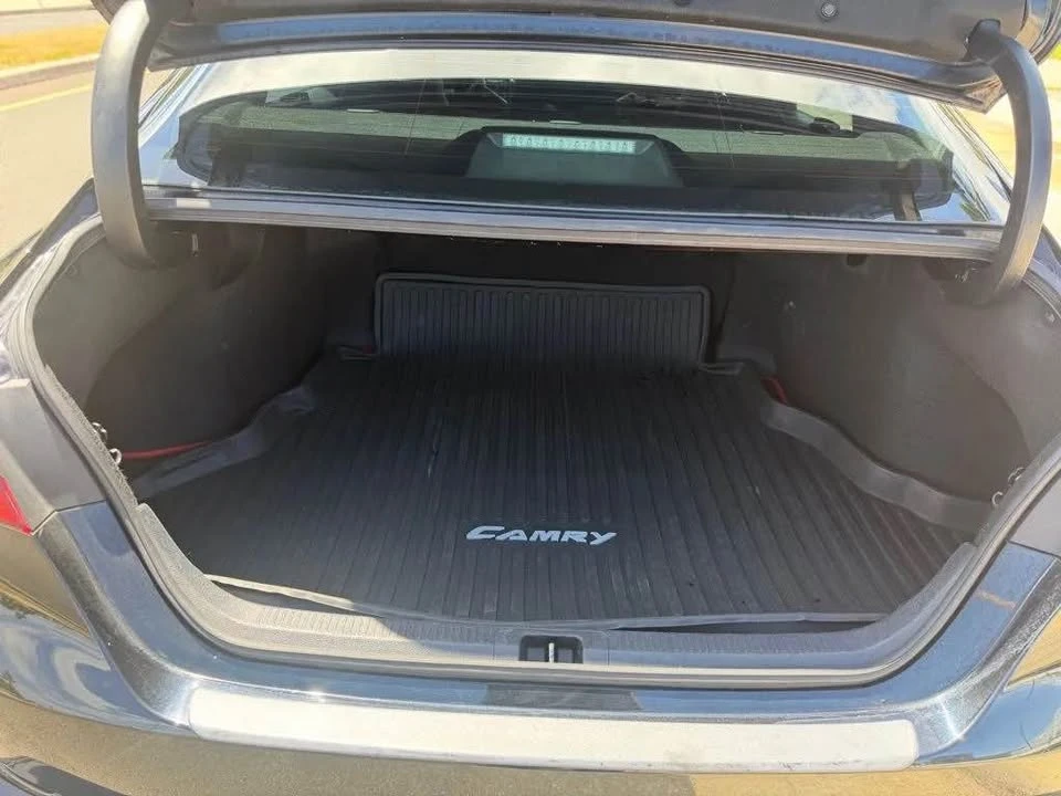 2021 Toyota Camry 8th Gen - Image 12 of 17