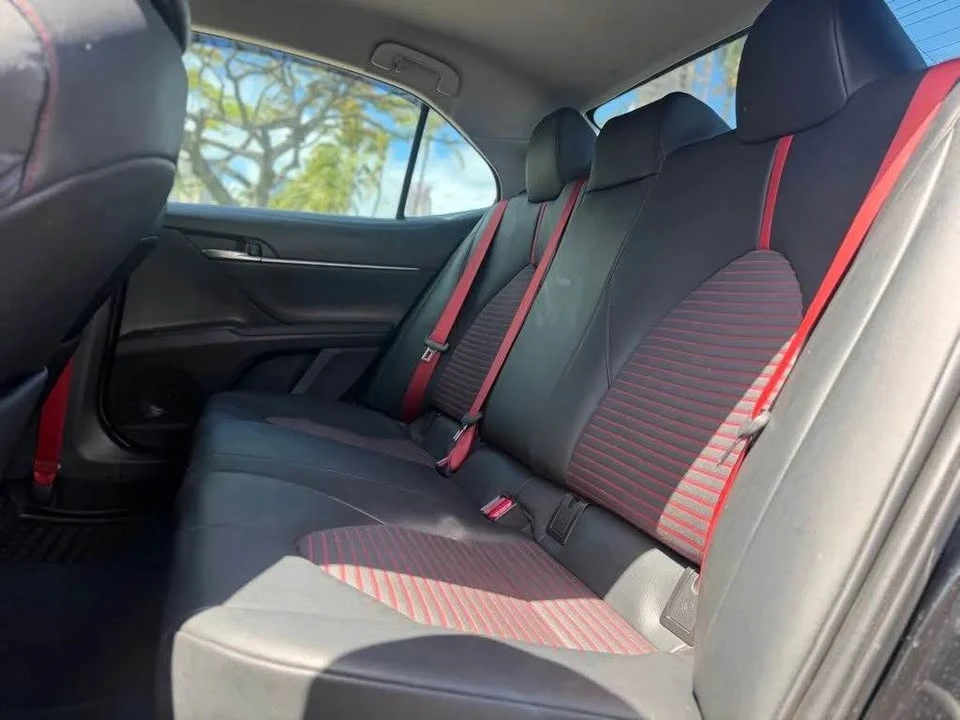 2021 Toyota Camry 8th Gen - Image 10 of 17