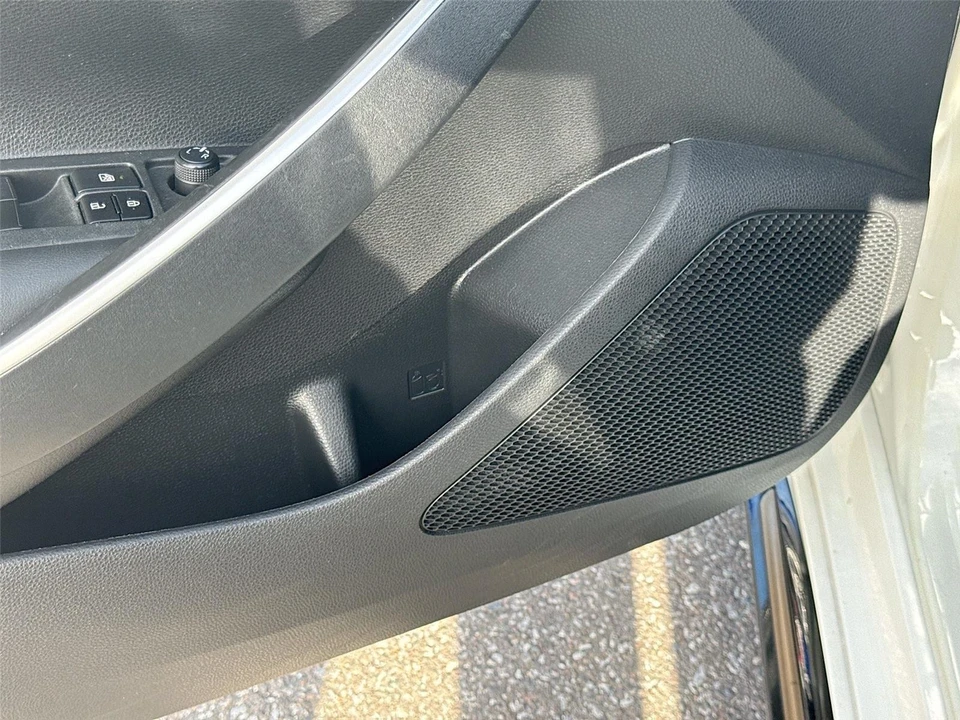 2021 Toyota Corolla 12th Gen - Image 18 of 21