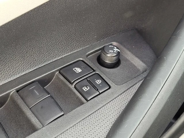 2021 Toyota Corolla 12th Gen - Image 13 of 27