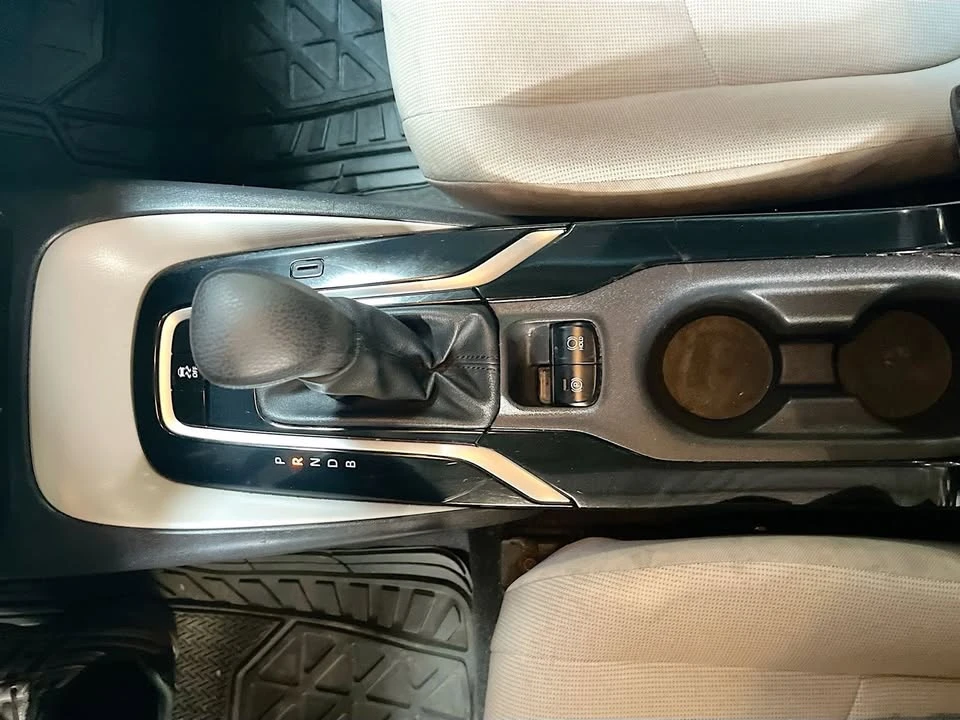 2021 Toyota Corolla 12th Gen - Image 9 of 11