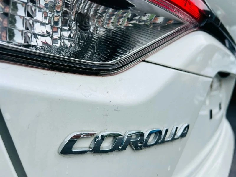 2021 Toyota Corolla 12th Gen - Image 9 of 12