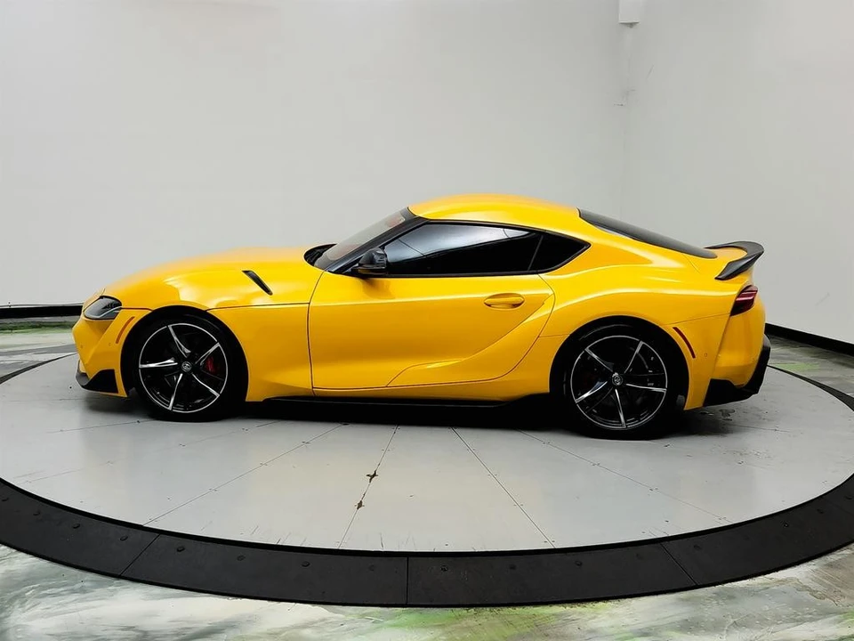 2021 Toyota - Image 8 of 31