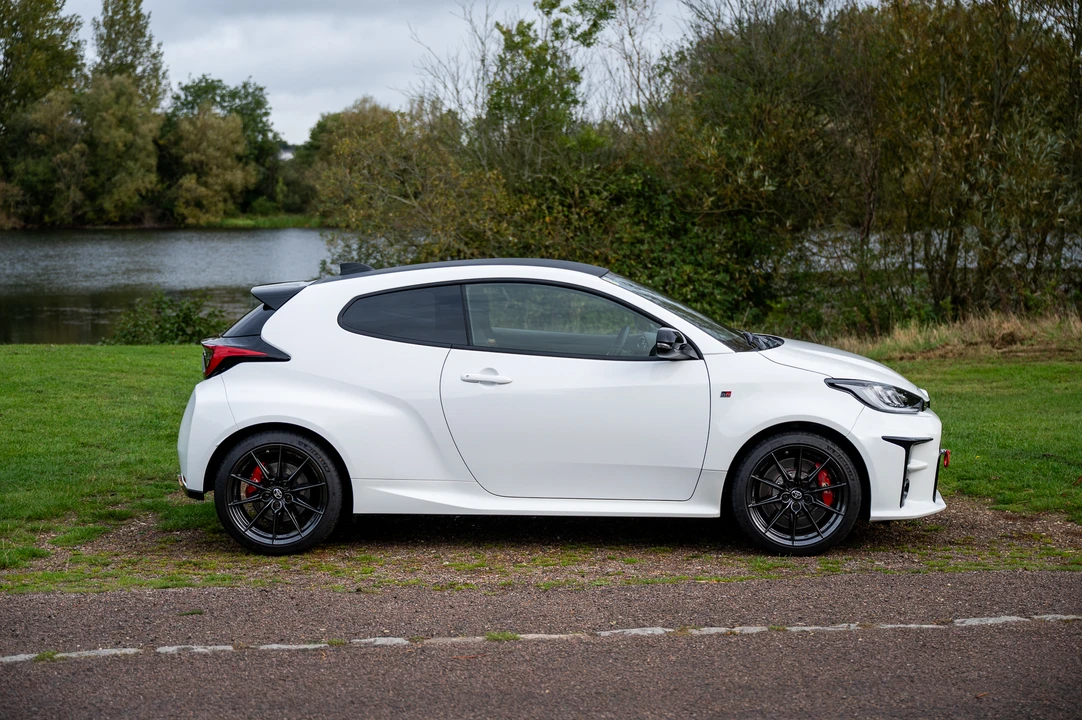 2021 Toyota Yaris - Image 13 of 31