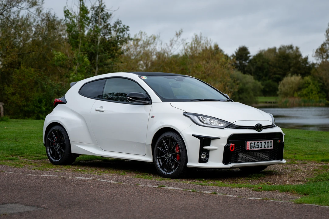 2021 Toyota Yaris - Image 2 of 31