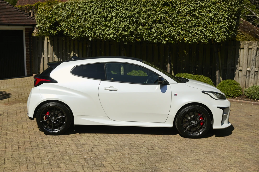 2021 Toyota Yaris - Image 8 of 31