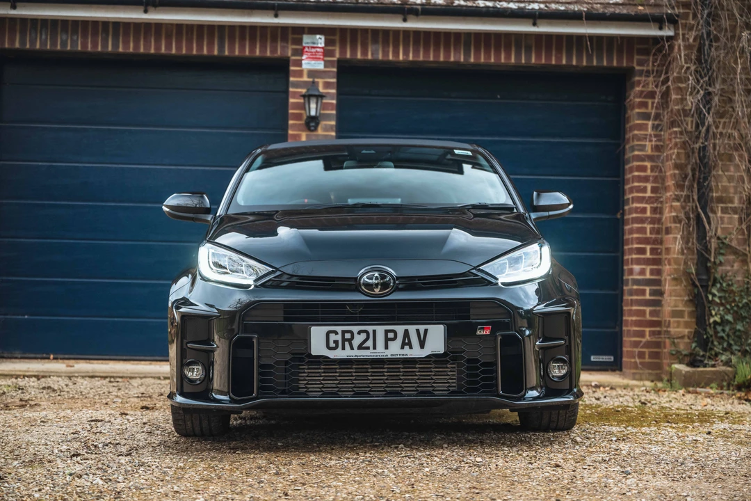 2021 Toyota Yaris - Image 2 of 31