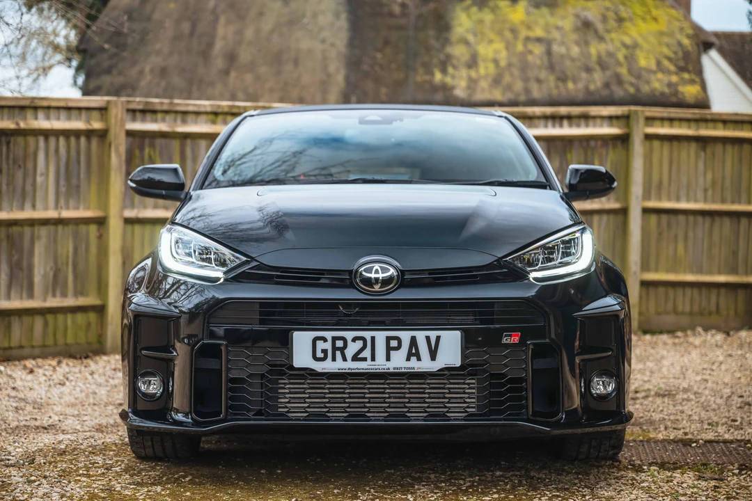 2021 Toyota Yaris - Image 9 of 31